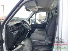 Trinacria Autoveicoli S.r.l. Autocarro Camion Furgone Iveco Daily 35C13 furgone e sponda clima 2.3 M.jet 2016 (7)