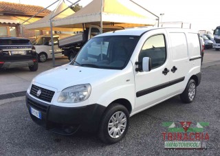 Trinacria Autoveicoli S.r.l. Autocarro Camion Furgone Fiat Doblo 1.6 Natural Power Metano 2010