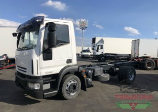 Trinacria Autoveicoli S.r.l. Autocarro Camion Furgone Iveco 120E22 telaio anno 2007 pneumatico (2)