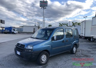 Trinacria Autoveicoli S.r.l. Autocarro Camion Furgone Fiat Doblo 1.9 d 5 POSTI 2001