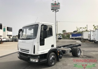Trinacria Autoveicoli S.r.l. Autocarro Camion Furgone Iveco 100E18 telaio PASSO 3105 anno 2009
