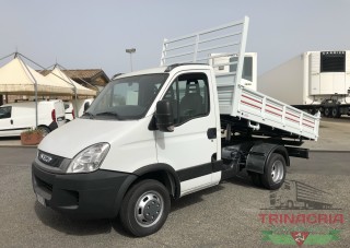 Trinacria Autoveicoli S.r.l. Autocarro Camion Furgone Iveco 35C13 RIBALTABILE PASSO 3000 anno 2011