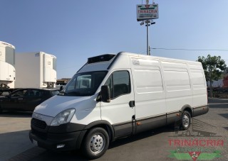 Trinacria Autoveicoli S.r.l. Autocarro Camion Furgone IVECO Daily 35S15 Furgone ISOTERMICO GRUPPO FRIGO 2013
