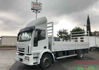 Trinacria Autoveicoli S.r.l. Autocarro Camion Furgone Iveco 180E28 cassone nuovo 2010