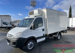 Trinacria Autoveicoli S.r.l. Autocarro Camion Furgone Iveco Daily 35C18 FRIGO 2010