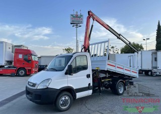Trinacria Autoveicoli S.r.l. Autocarro Camion Furgone Iveco 35C13 gru e ribaltabile nuovi 2010