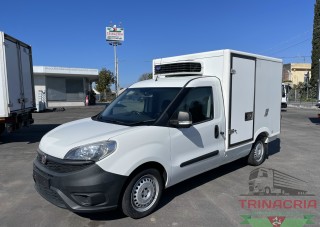 Trinacria Autoveicoli S.r.l. Autocarro Camion Furgone Autoveicolo Sicilia Catania Fiat Doblo 1.6 m. jet cella frigo 2016