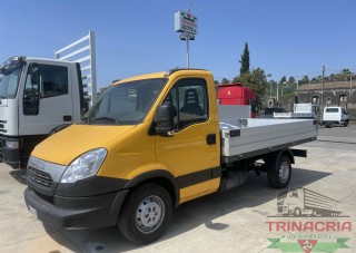 Trinacria Autoveicoli S.r.l. Autocarro Camion Furgone Iveco daily 35C13 cassone fisso 2014
