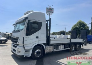 Trinacria Autoveicoli S.r.l. Autocarro Camion Furgone Iveco STRALIS 260S48 pianale carrellone con rampe idrauliche 2016
