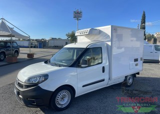 Trinacria Autoveicoli S.r.l. Autocarro Camion Furgone Autoveicolo Sicilia Catania Fiat Doblo 1.6 m. jet cella frigo atp FRC 2020